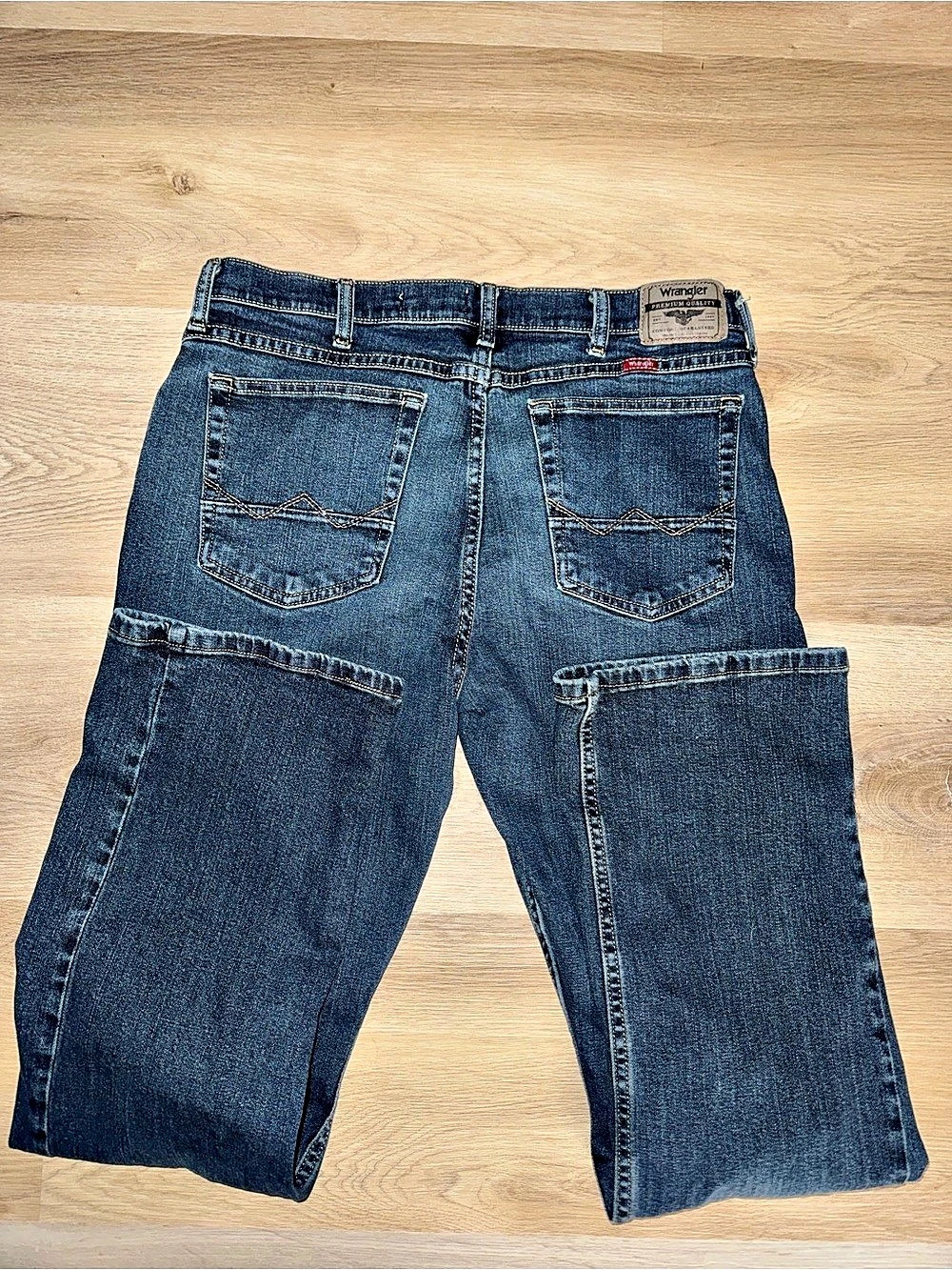 Wrangler Relaxed Fit Bootcut Jeans Blue Waist 34 x 32